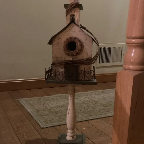 Rustic Wooden Birdhouse with Heart Accents - Picture 2 of 7